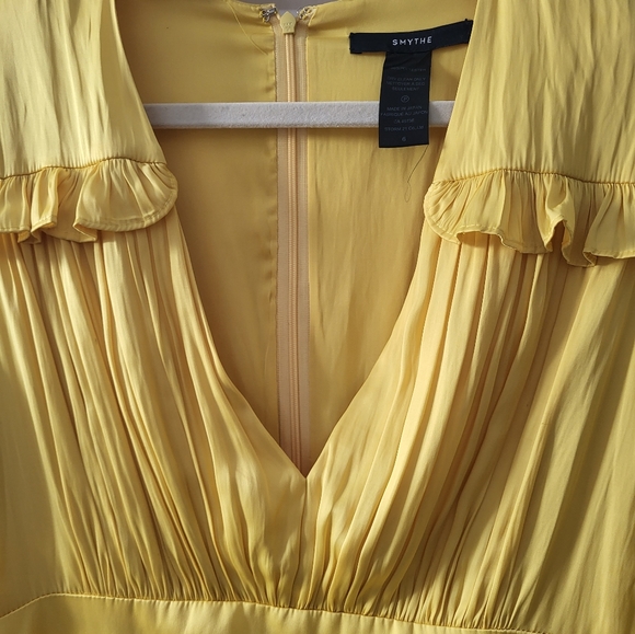 SMYTHE Ruffle detail 3/4 sleeve dress. Size 6 - Picture 4 of 5